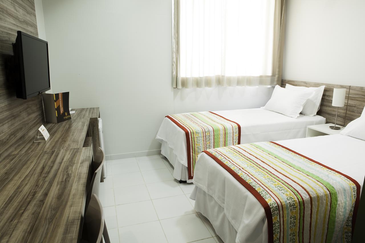 Etiqueta Hotel Santa Cruz do Capibaribe Exterior photo
